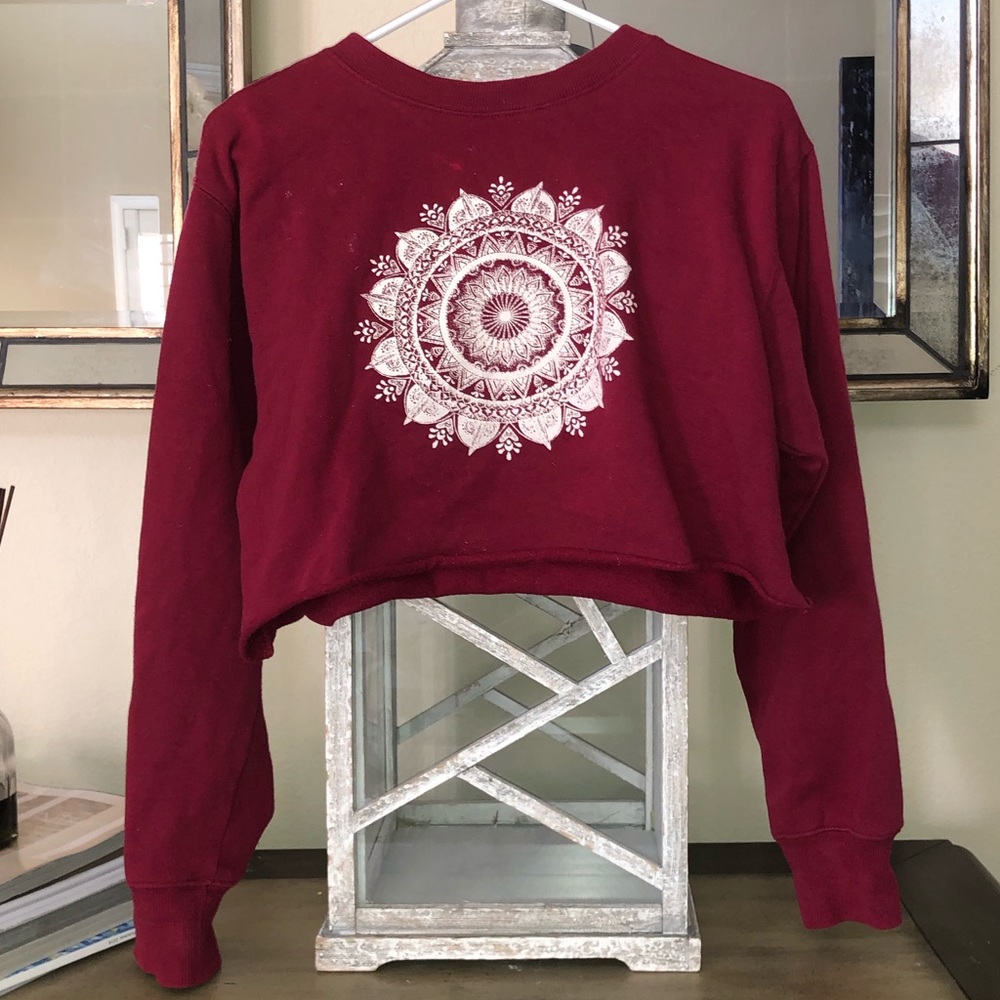 PacSun Graphic Cropped Sweater
